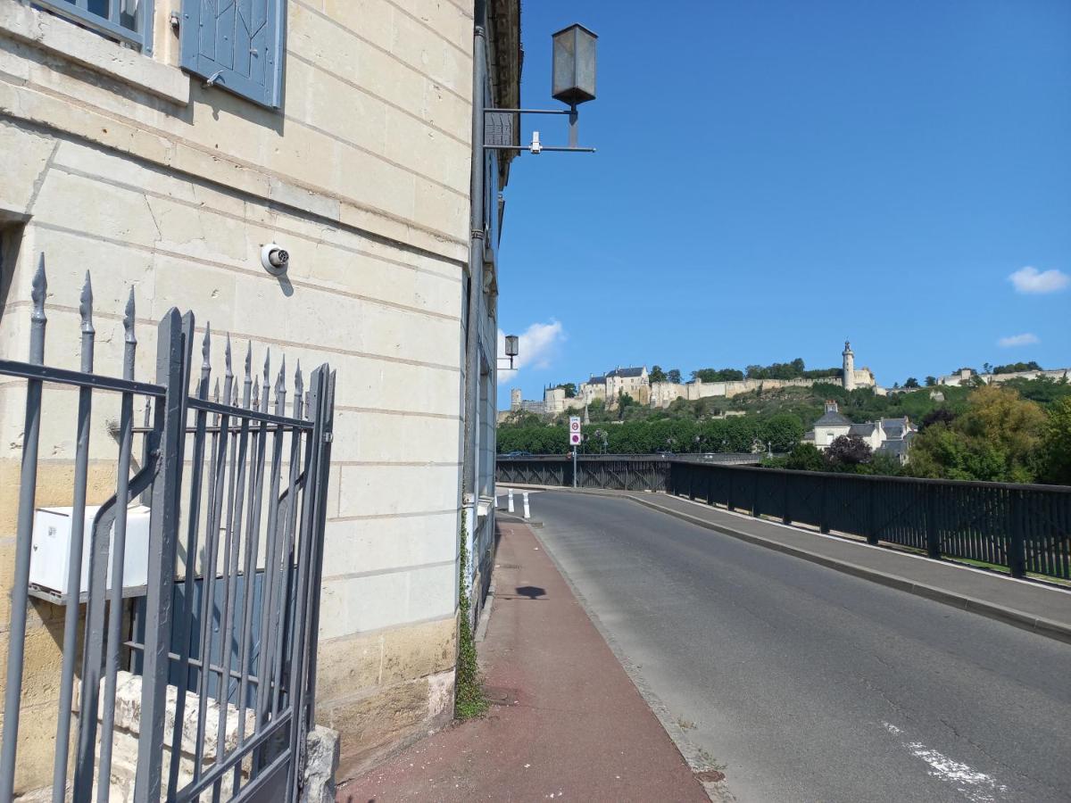 Agreable Maison De Ville Au Coeur De Chinon Dış mekan fotoğraf